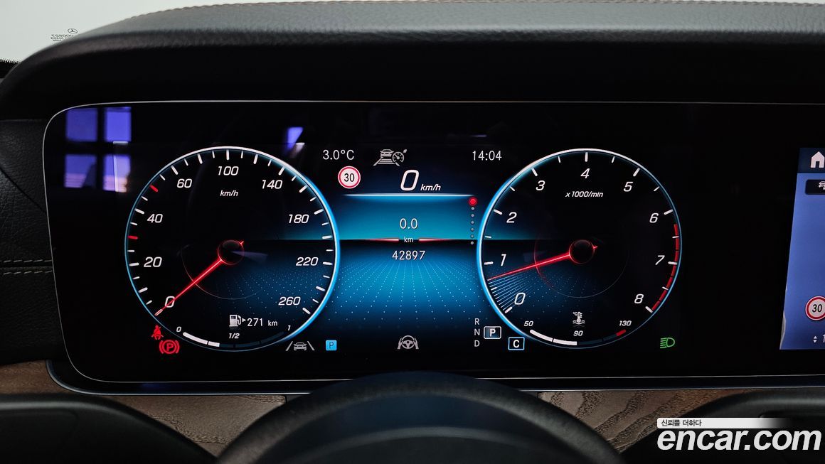 Mercedes-Benz E-Class 2021