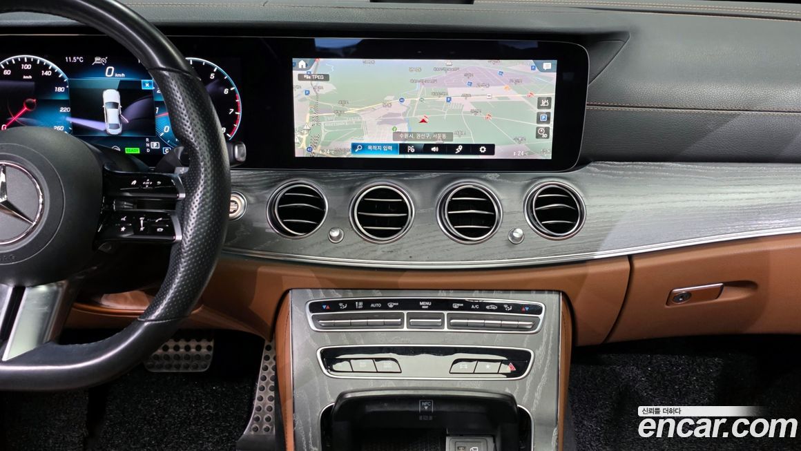 Mercedes-Benz E-Class 2021