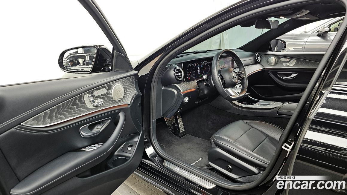 Mercedes-Benz E-Class 2023