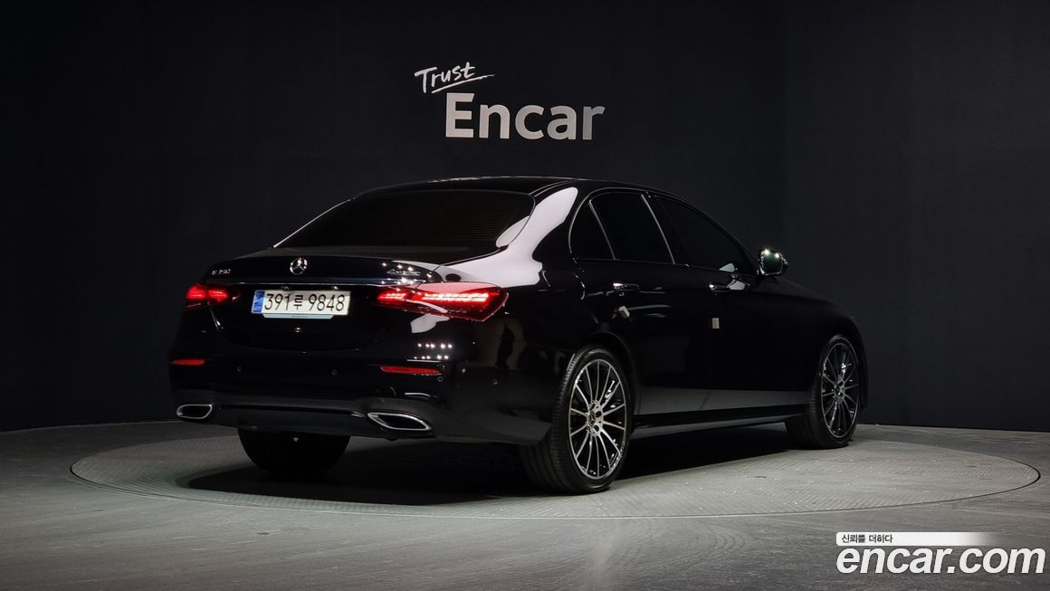 Mercedes-Benz E-Class 2023