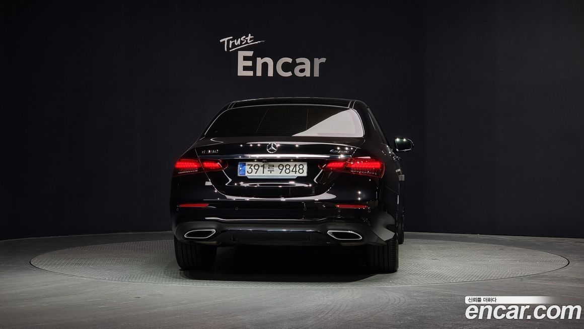 Mercedes-Benz E-Class 2023