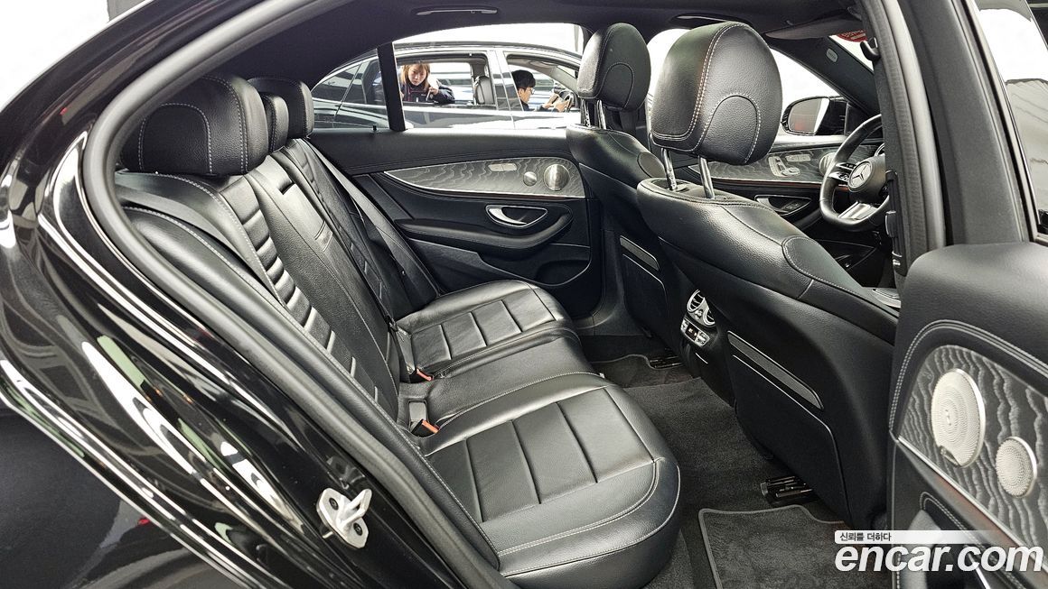 Mercedes-Benz E-Class 2023