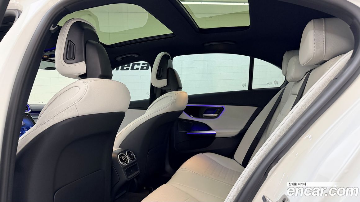 Mercedes-Benz C-Class 2025