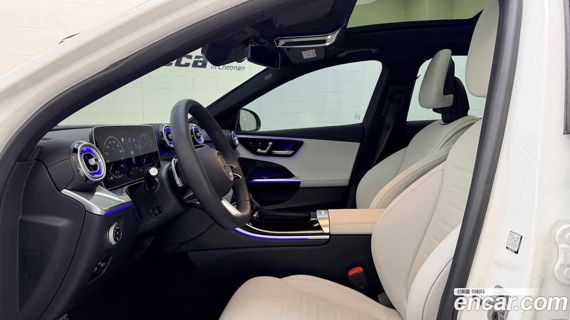 Mercedes-Benz C-Class 2025
