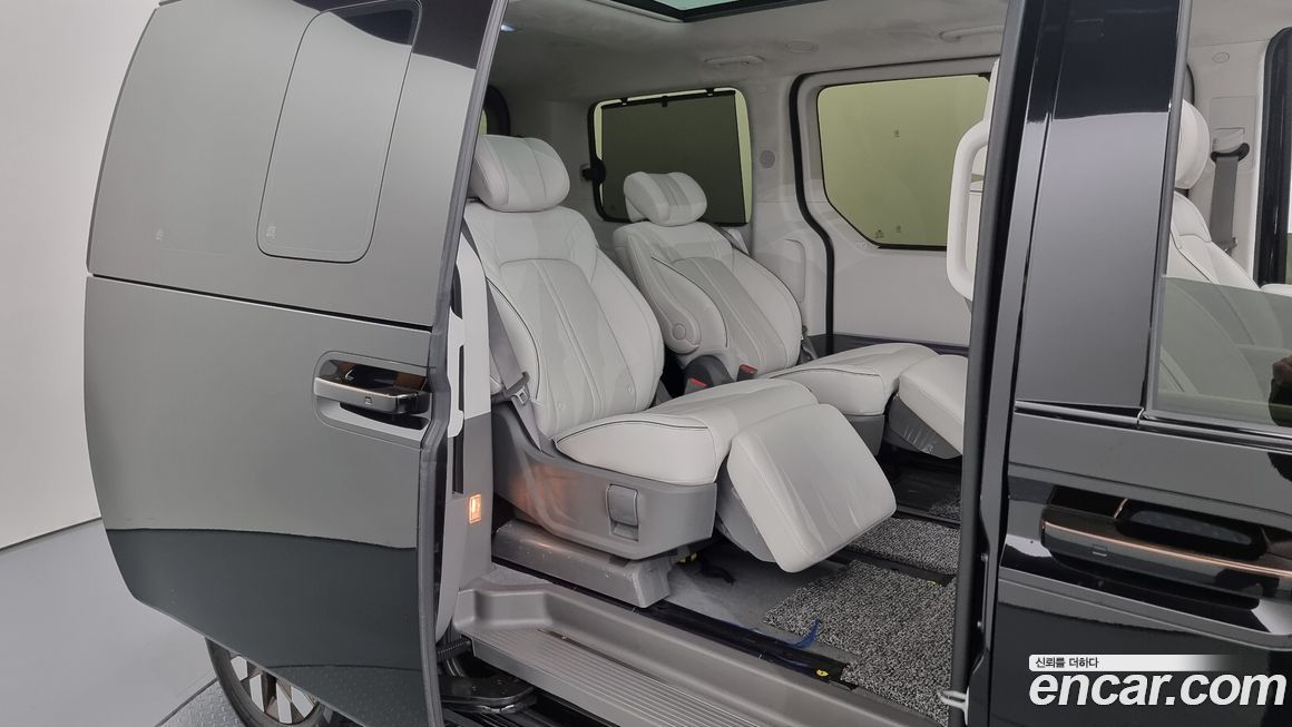 Hyundai Staria 2024
