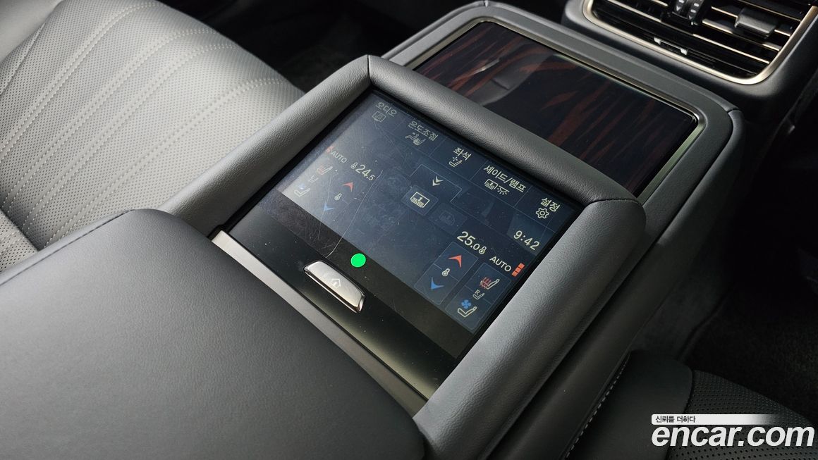 Lexus LS 2023