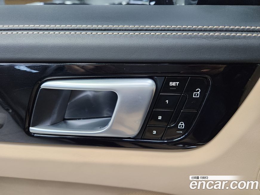 Porsche Cayenne 2020