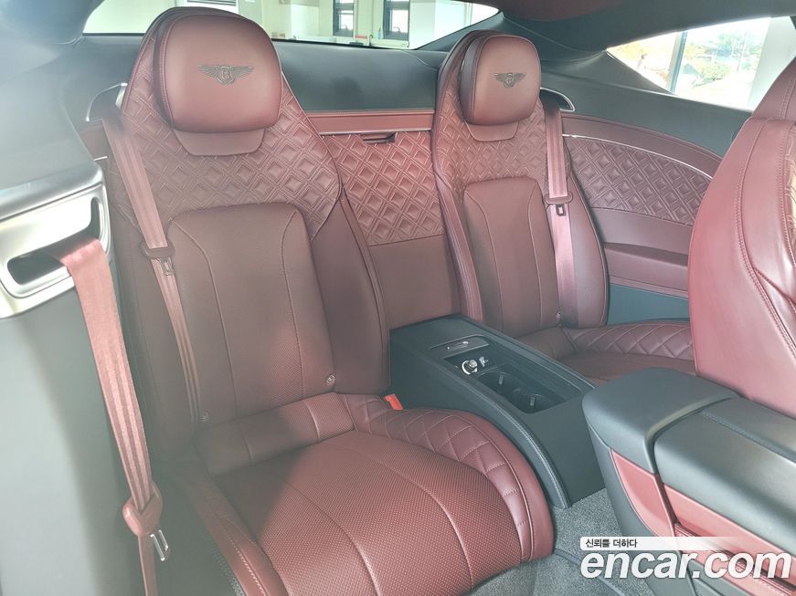 Bentley Continental 2021