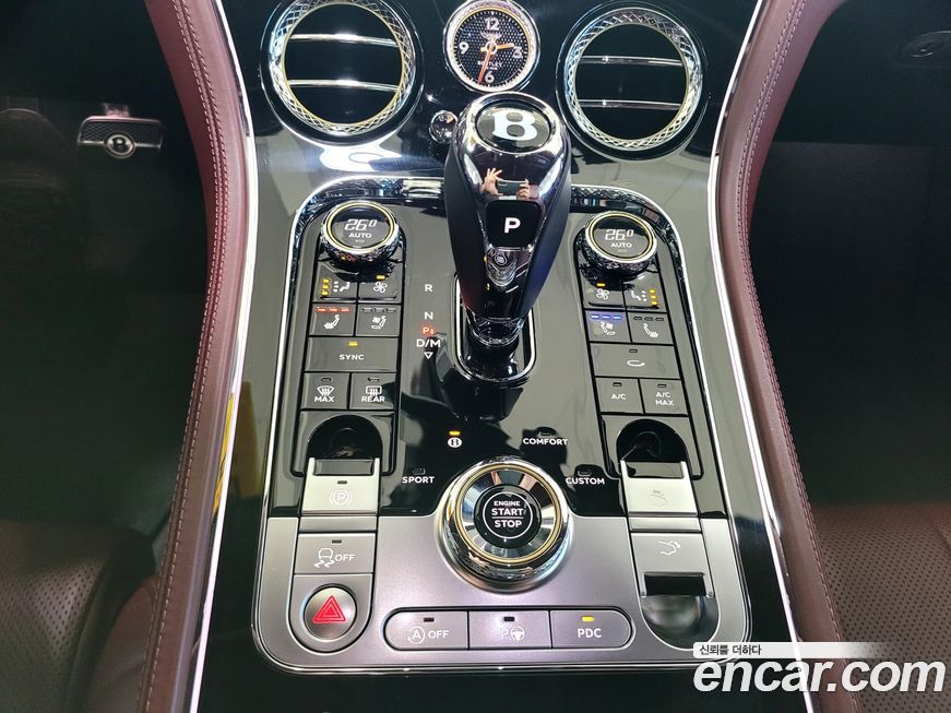 Bentley Continental 2021