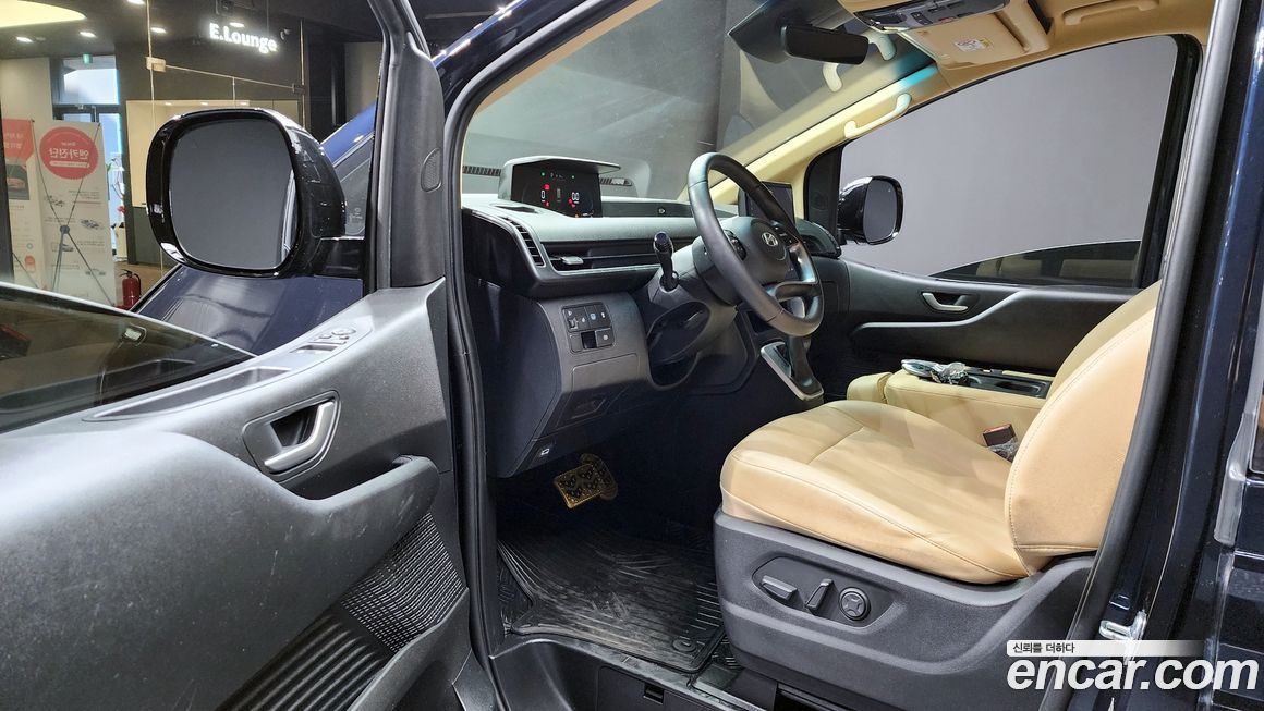Hyundai Staria 2025