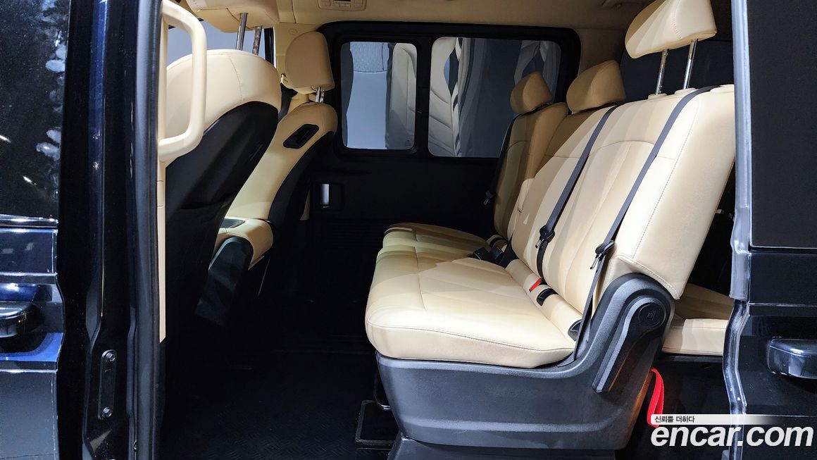 Hyundai Staria 2025