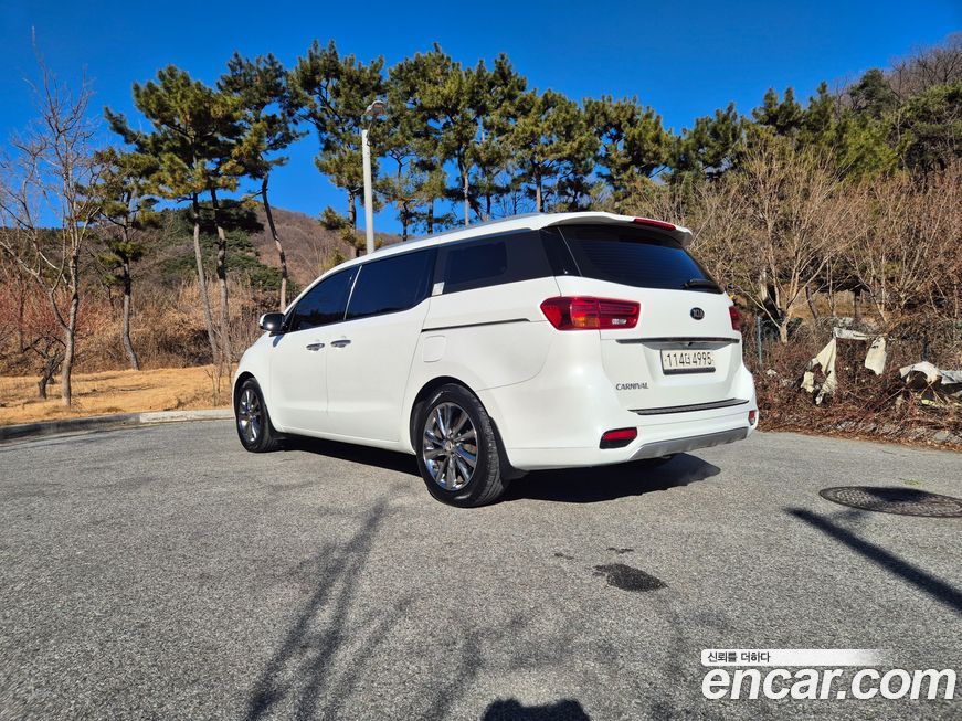 Kia Canival 2019