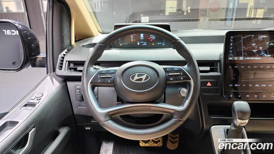 Hyundai Staria 2025