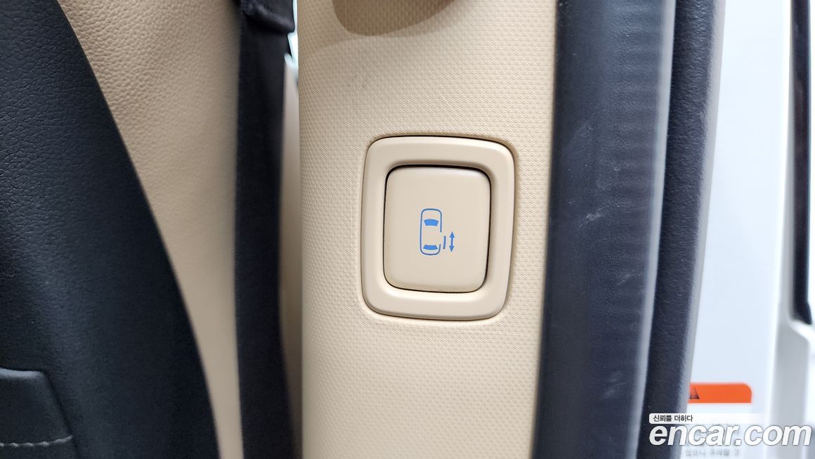Hyundai Staria 2025