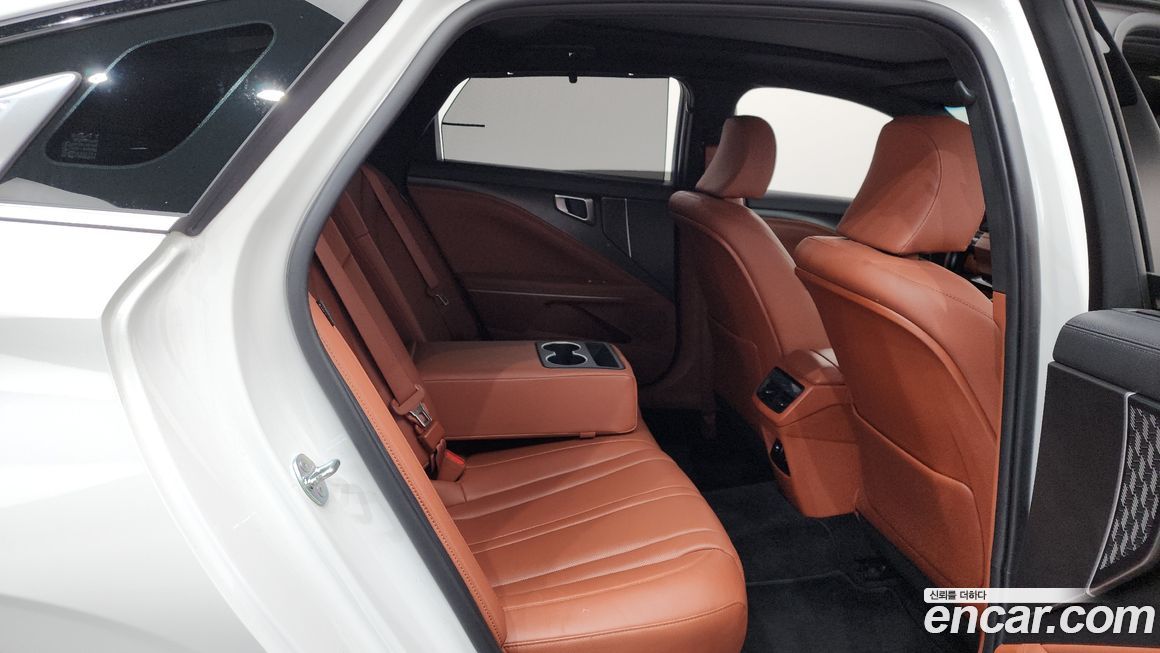 Kia K8 2025