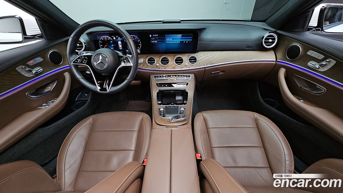Mercedes-Benz E-Class 2021