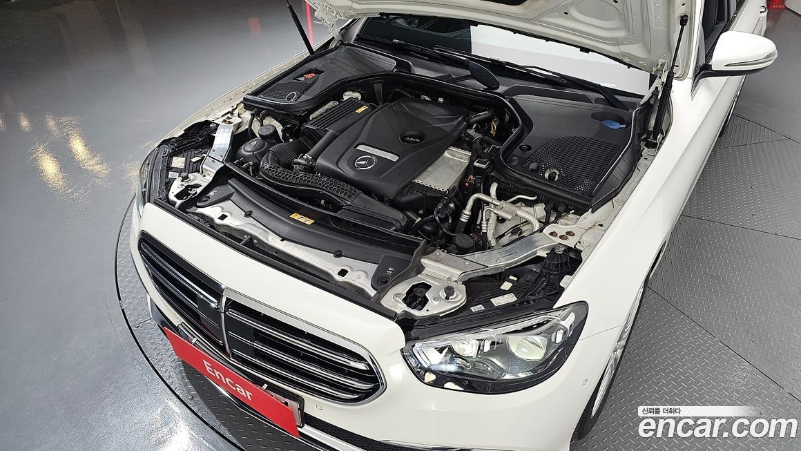 Mercedes-Benz E-Class 2021
