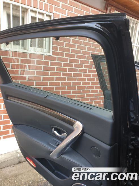 Renault-KoreaSamsung SM7 2012