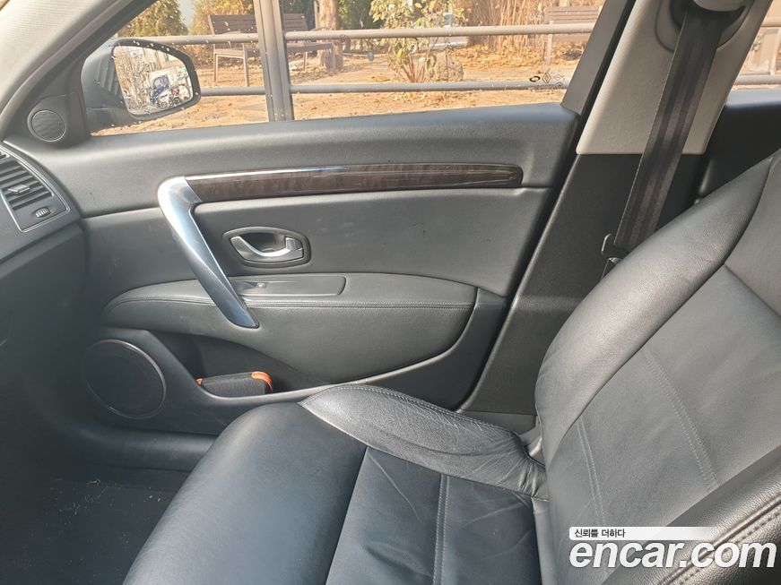 Renault-KoreaSamsung SM7 2012