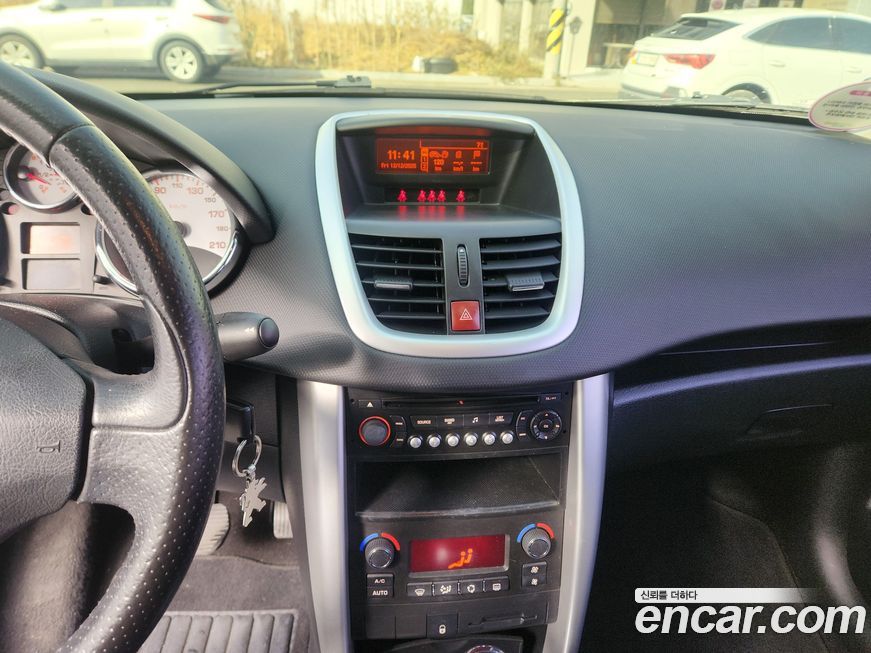 Peugeot 207 2011