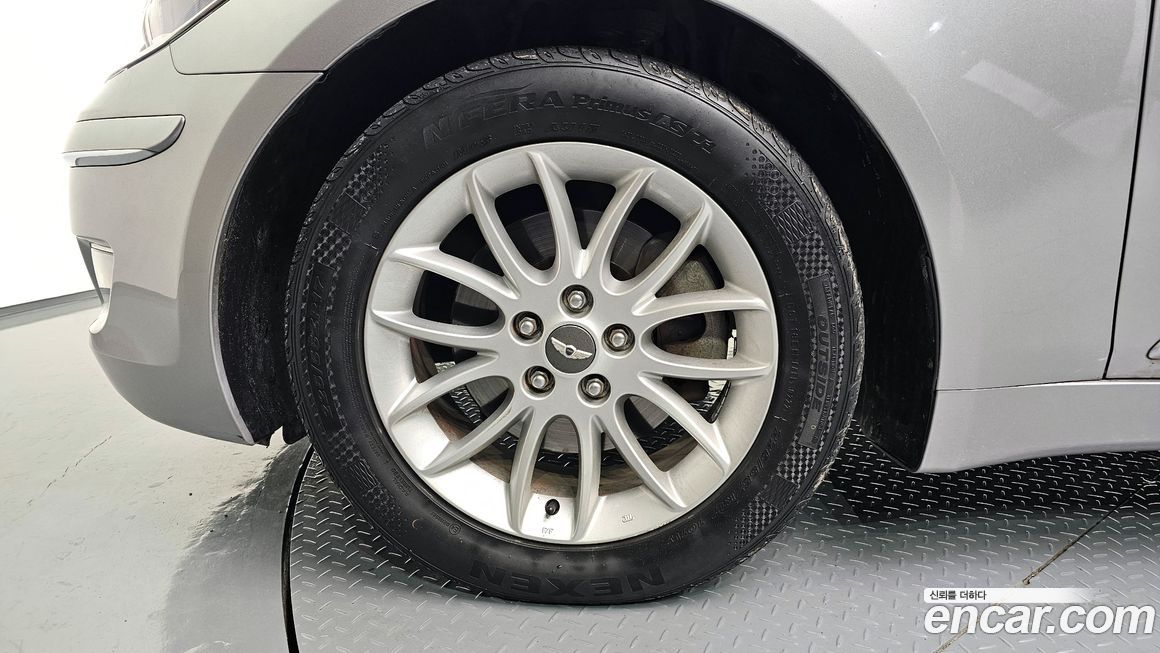 Hyundai Genesis 2011