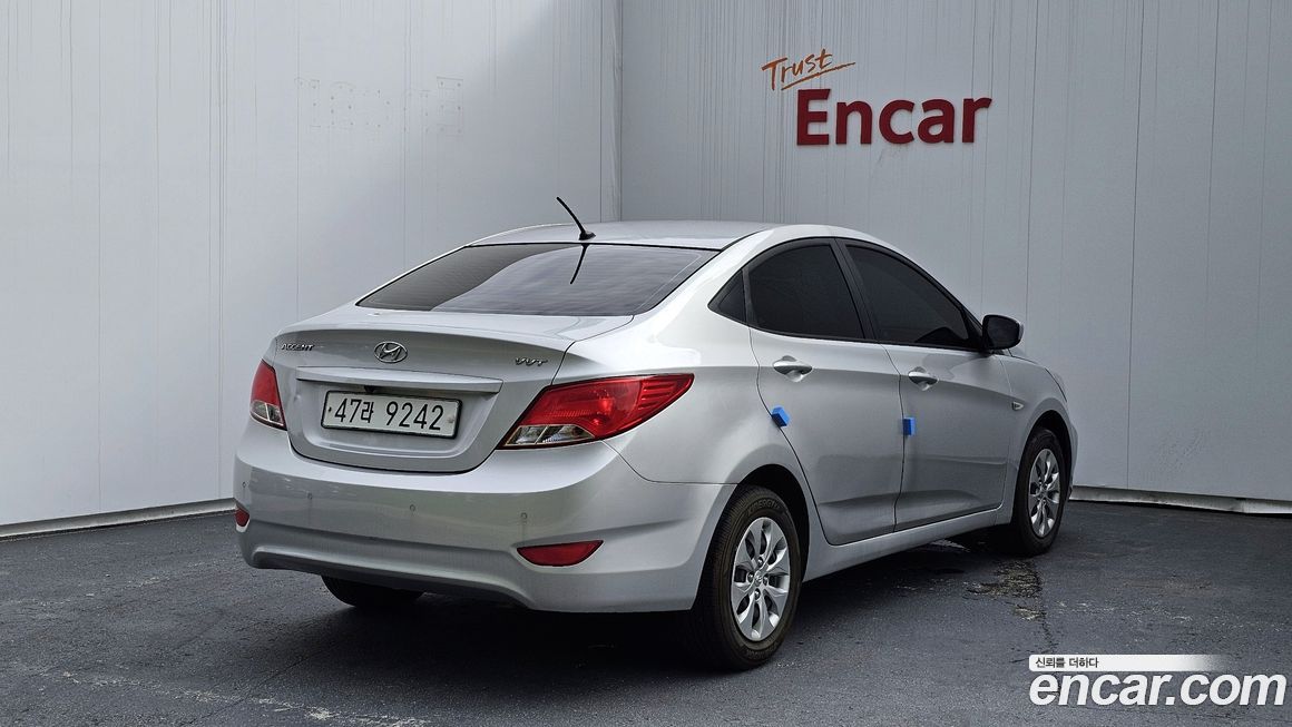 Hyundai Accent 2015