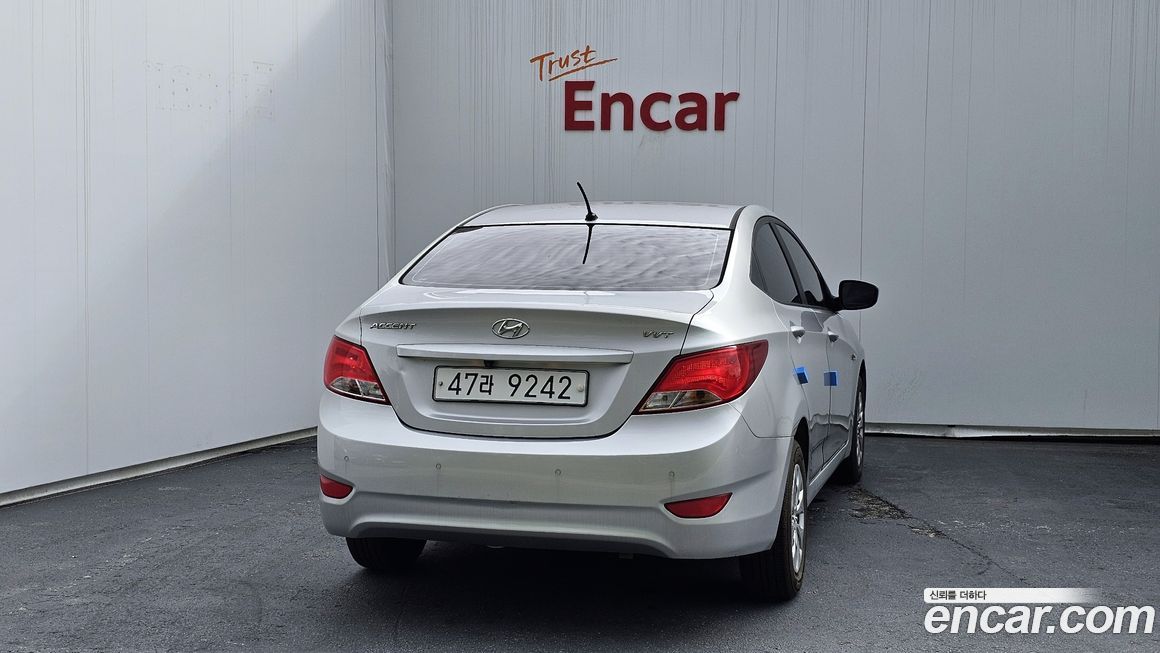 Hyundai Accent 2015