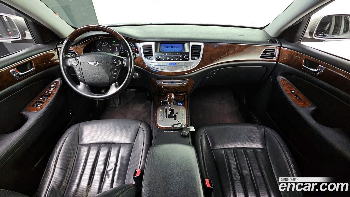 Hyundai Genesis 2011