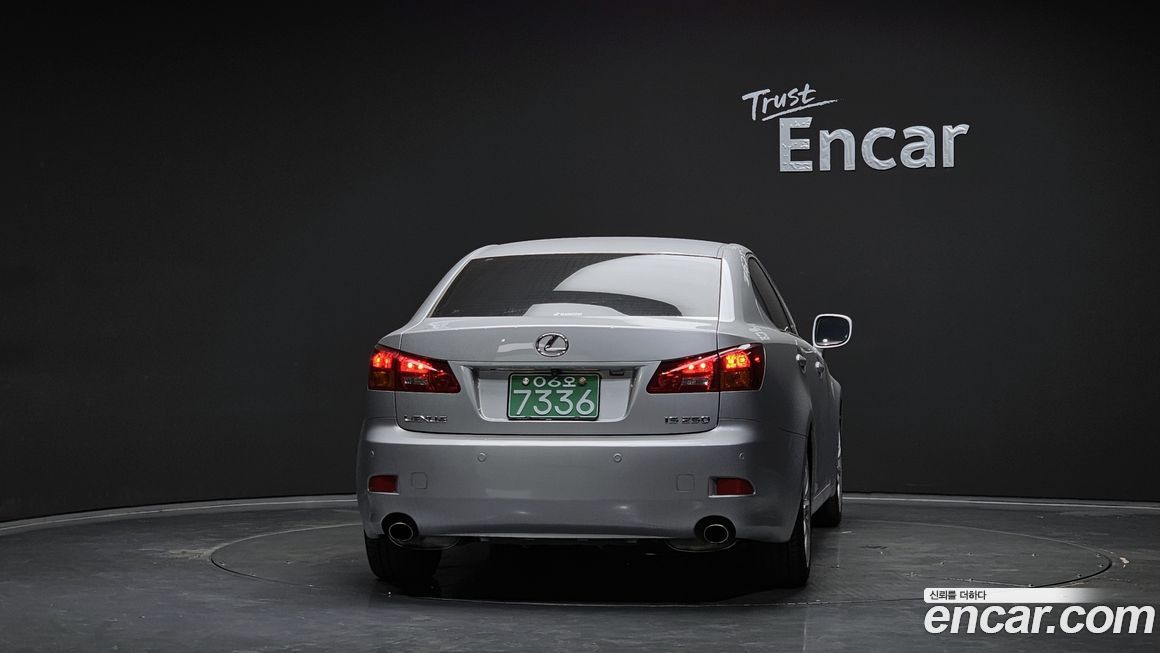 Lexus IS 2006