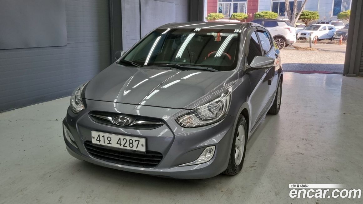 Hyundai Accent 2015