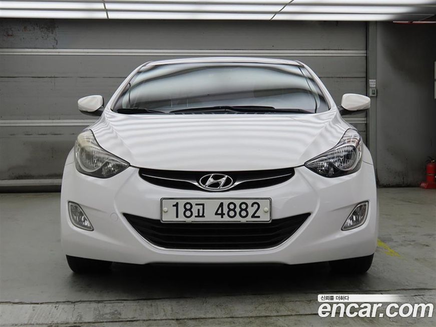 Hyundai AVANTE 2013