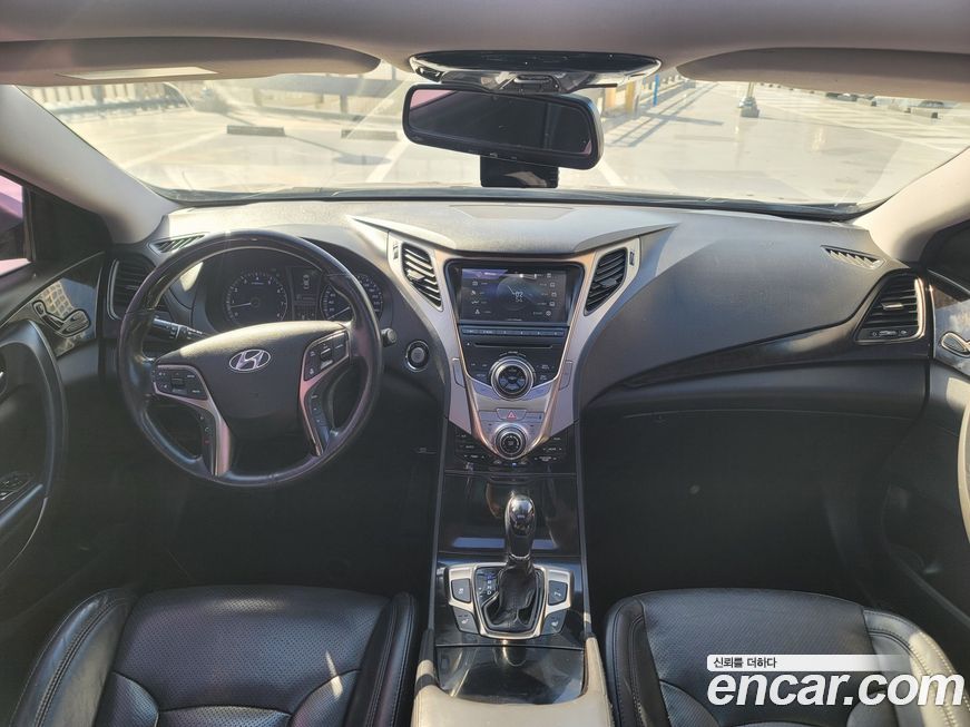 Hyundai Grandeur 2012