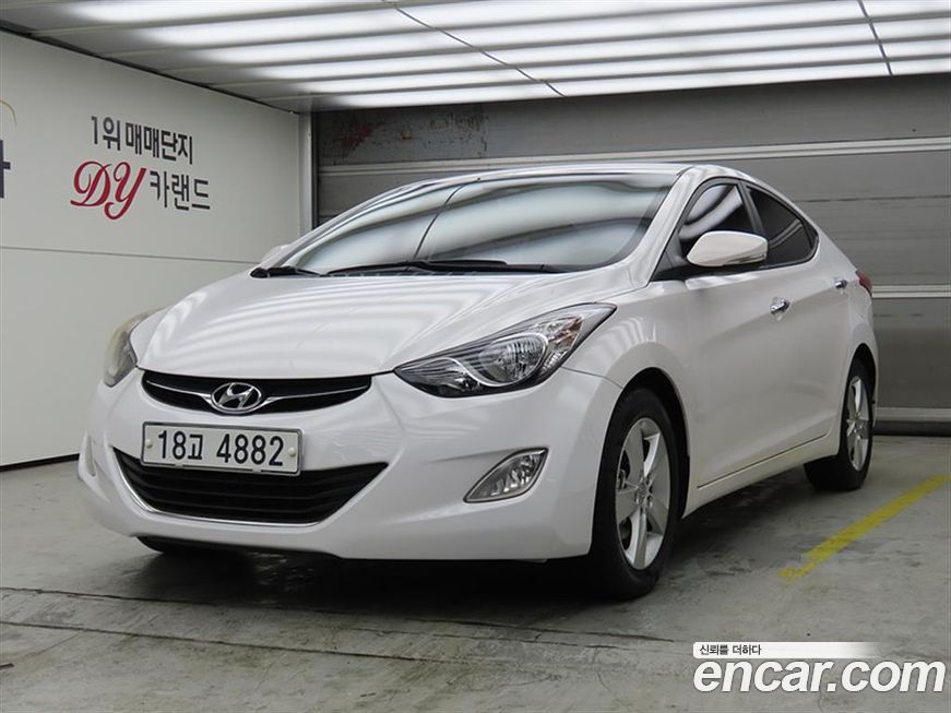 Hyundai AVANTE 2013