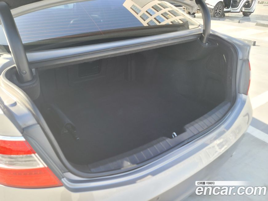 Hyundai Grandeur 2012