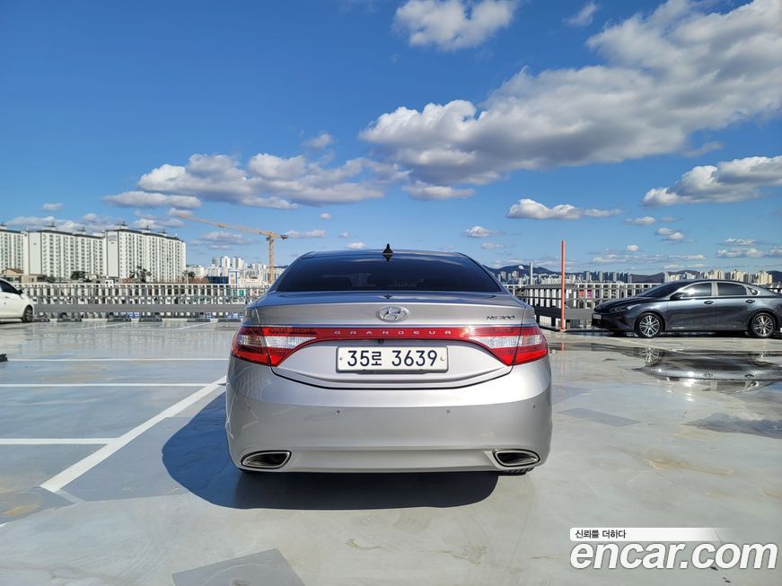 Hyundai Grandeur 2012