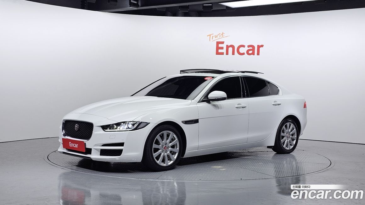 Jaguar XE 2016