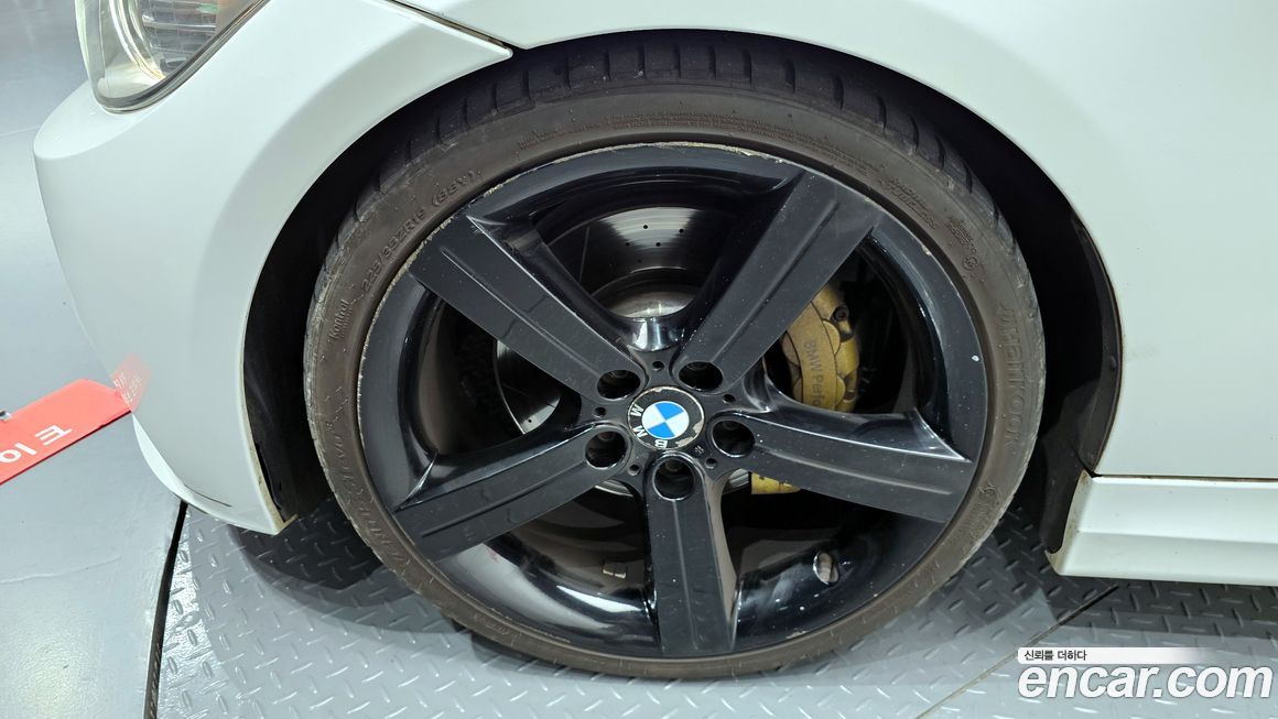 BMW 3-Series 2011