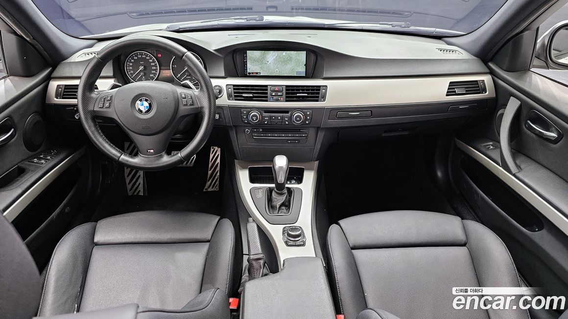 BMW 3-Series 2011