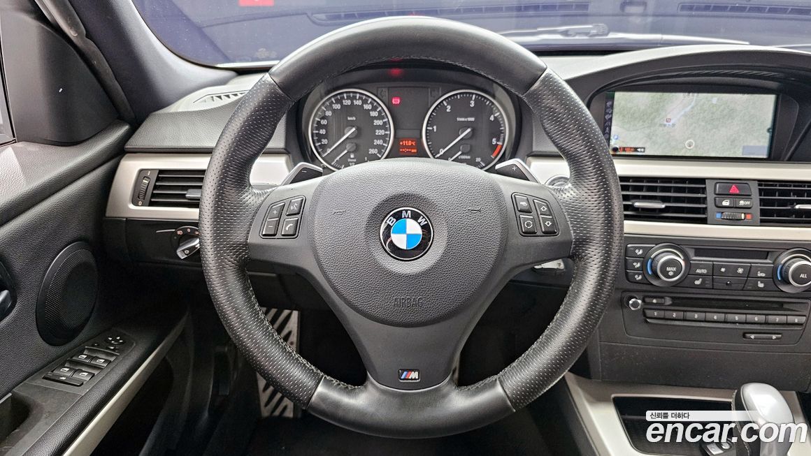 BMW 3-Series 2011