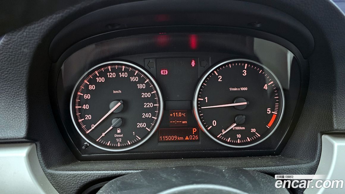 BMW 3-Series 2011