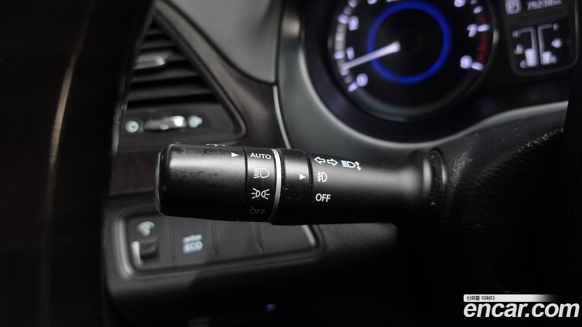 Hyundai Grandeur 2012