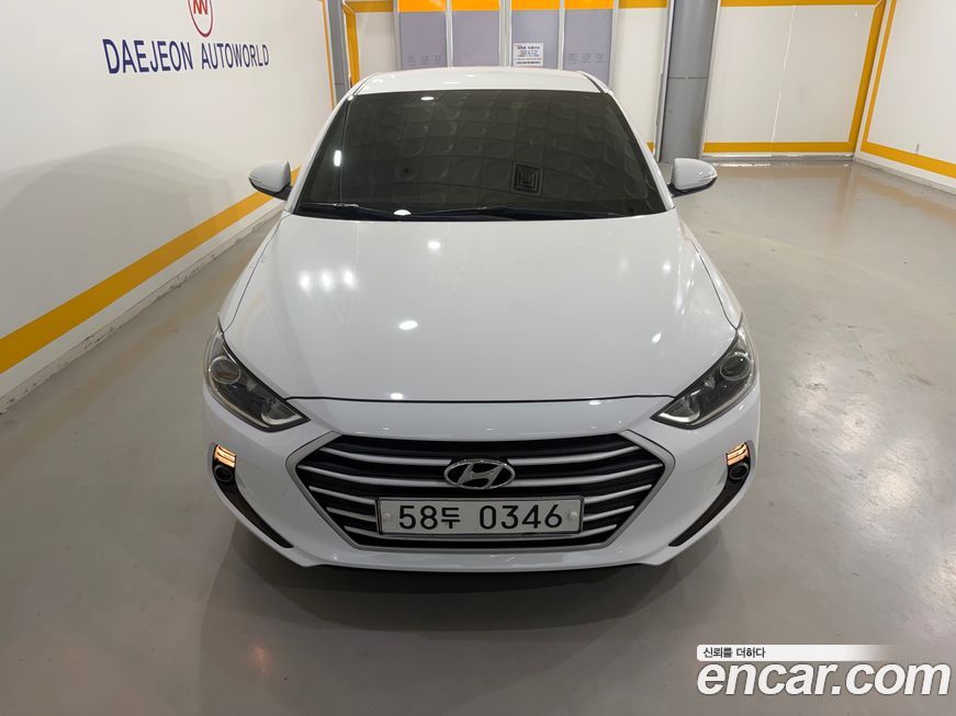 Hyundai AVANTE 2016