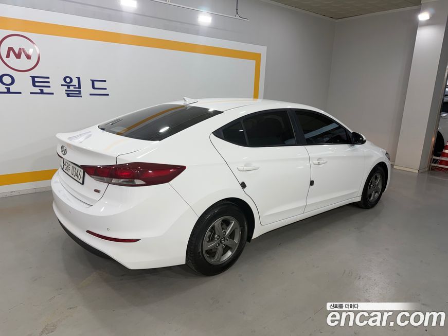 Hyundai AVANTE 2016