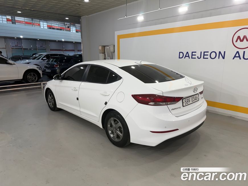 Hyundai AVANTE 2016