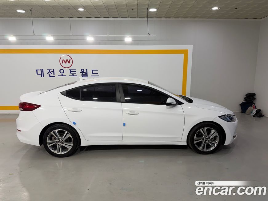 Hyundai AVANTE 2018