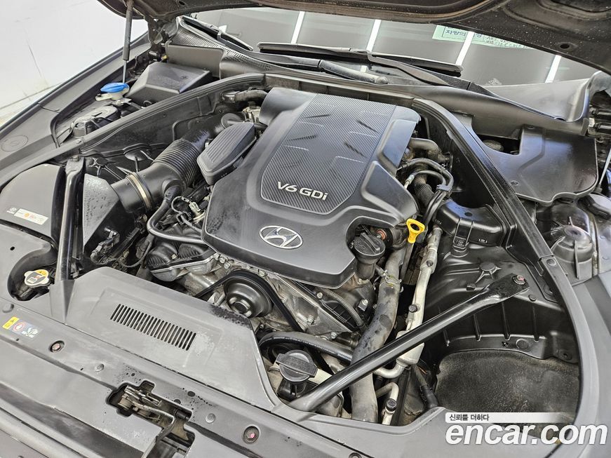 Hyundai Genesis 2015