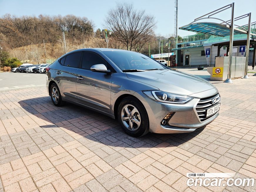 Hyundai AVANTE 2016