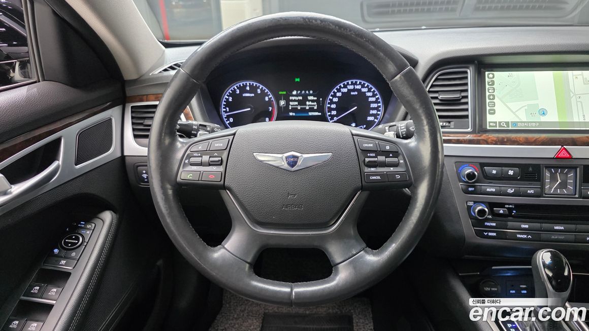 Hyundai Genesis 2015