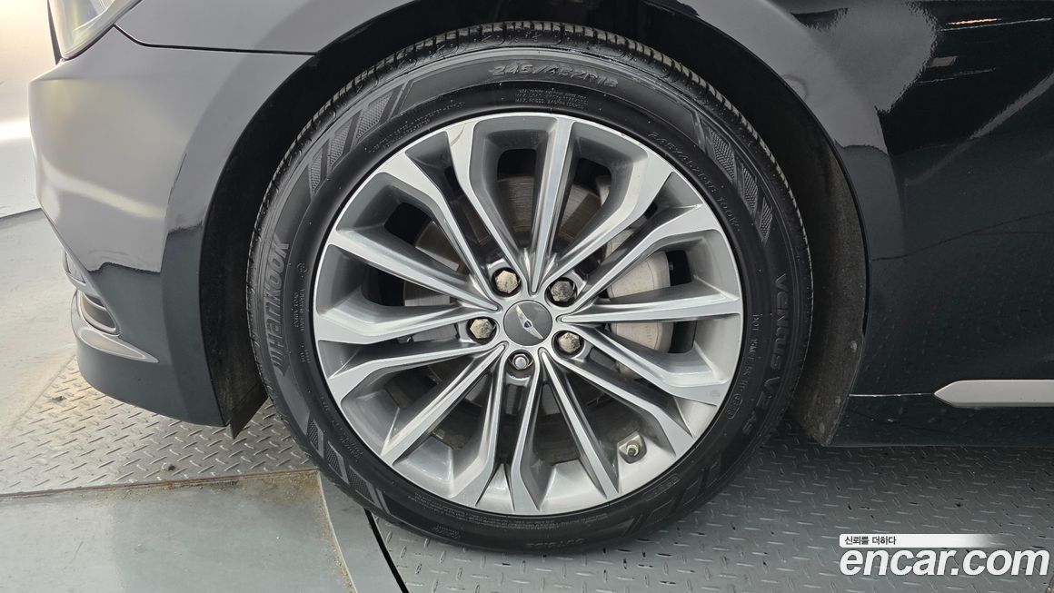 Hyundai Genesis 2015