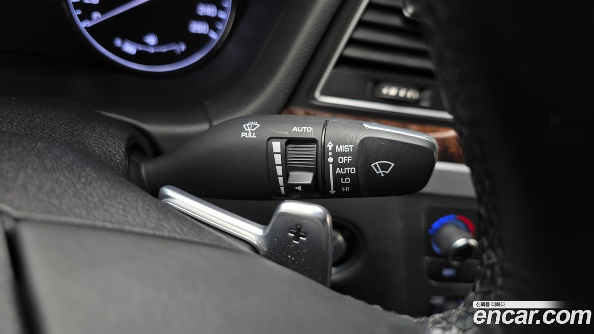 Hyundai Genesis 2015